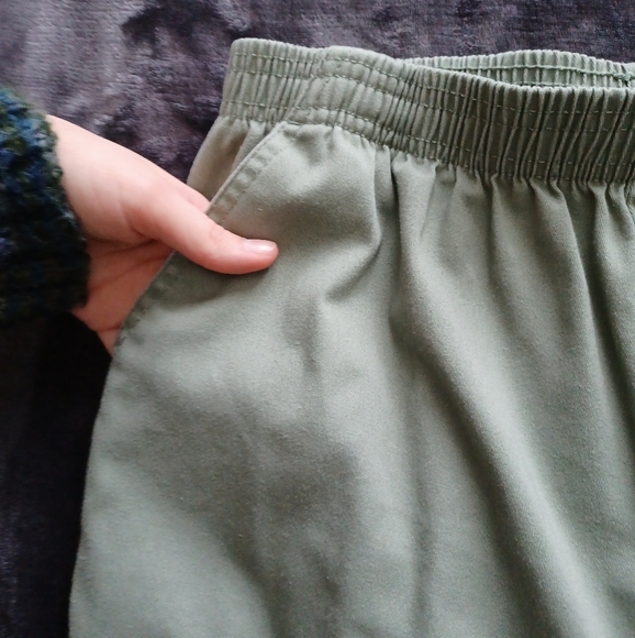 Sage green pants - Picture 4 of 11